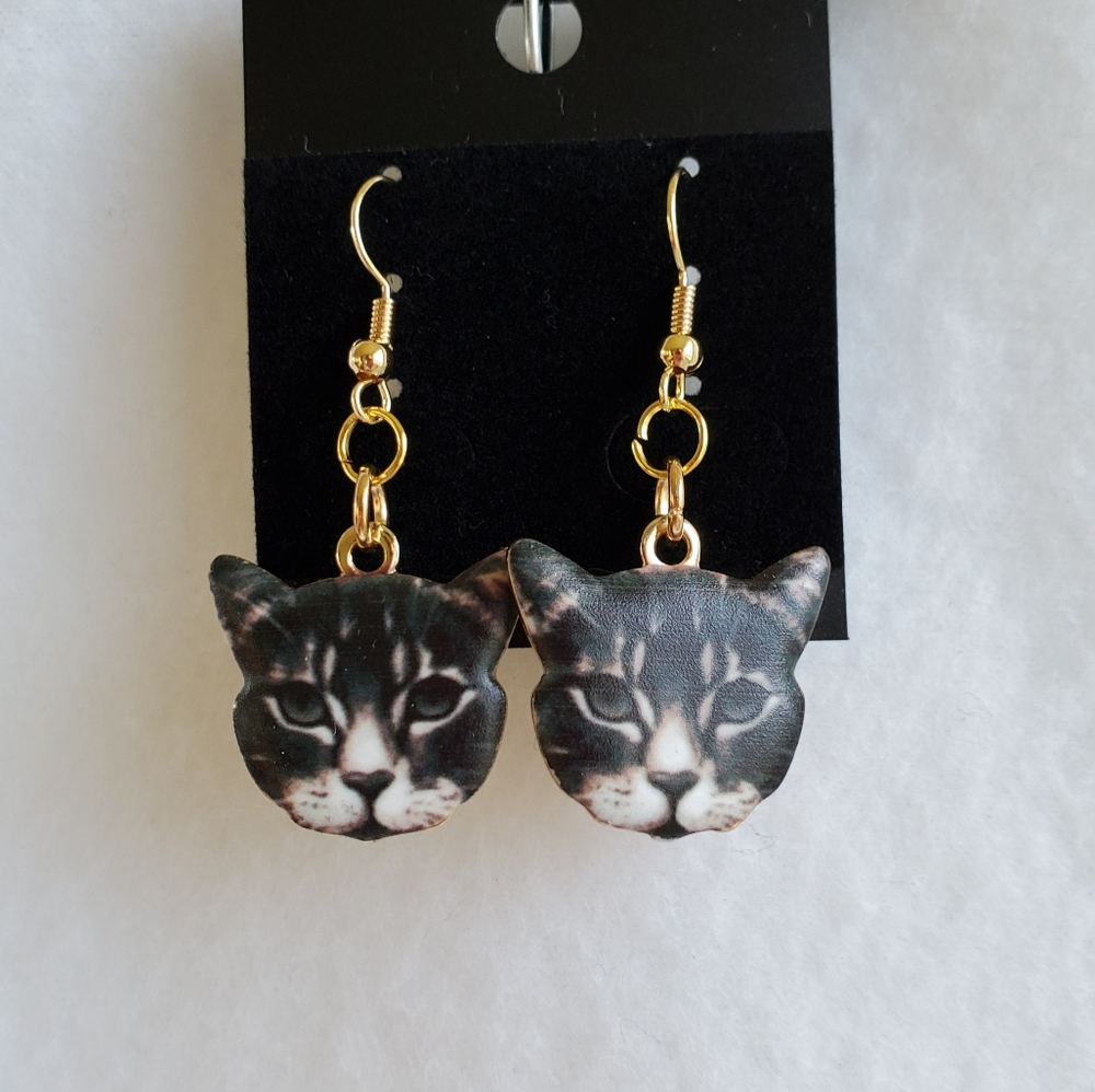 Womens black & gray cat hook earrings
